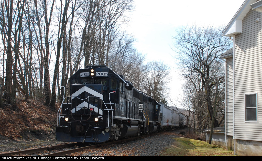 DDRV RP1 is seen returning from its Phillipsburg Yard with its consist